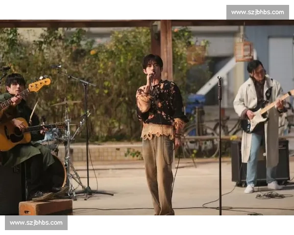 配角的舞台：平凡中的璀璨光芒